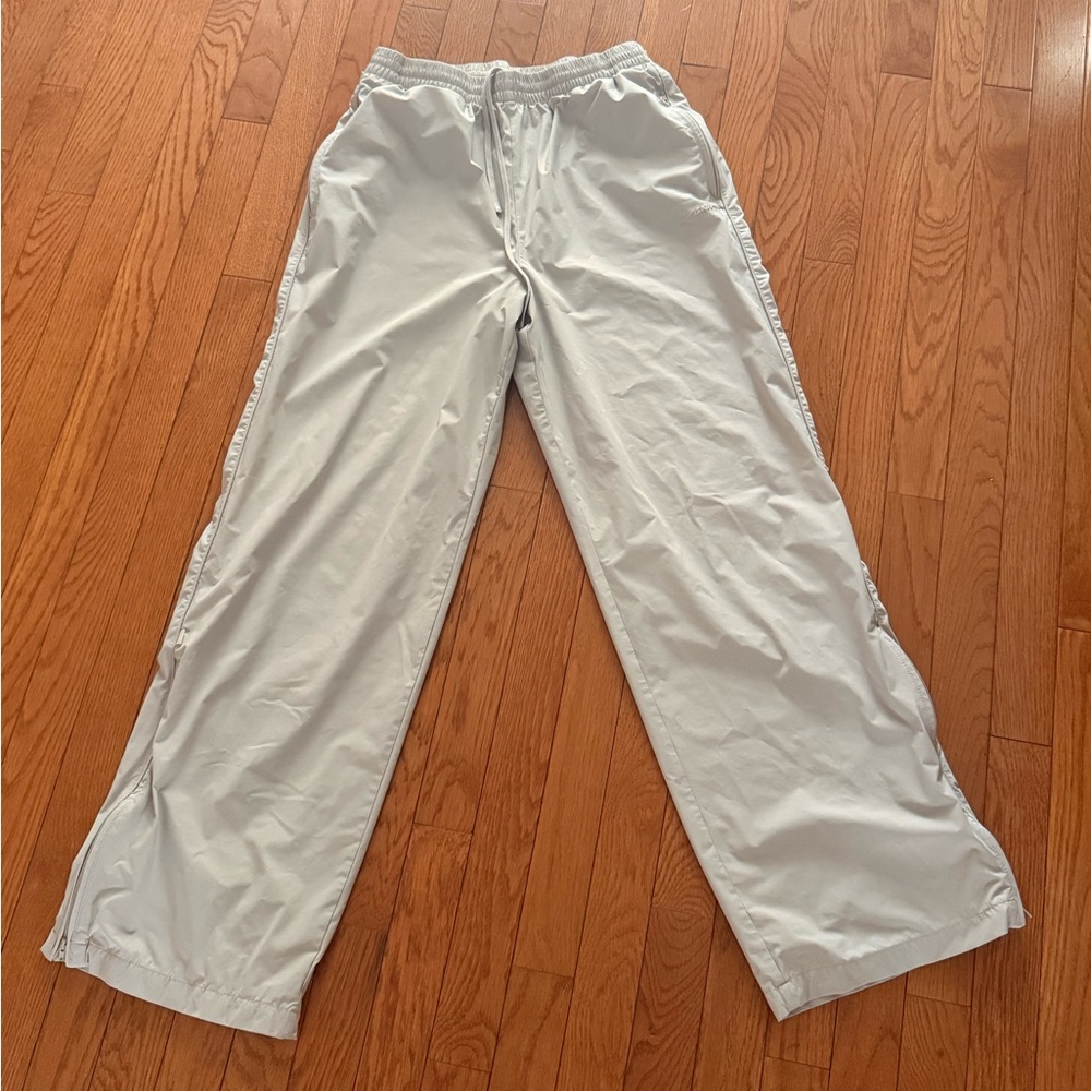 🩶 SKIMS Stone Woven Nylon Track Pants Nike - Picture 6 of 11